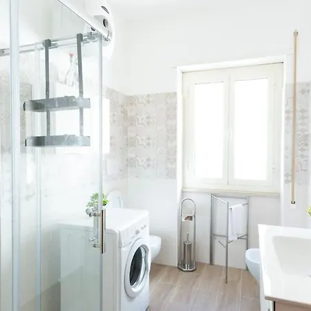 Inizio Anno! 2 In Centro Citta Con Balcone Vista Mare פסקרה