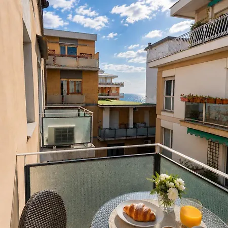 Apartman 40m Dal Mare, Estate, 2 Vista Mare In Centro A *