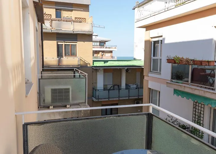 Inizio Anno! 2 In Centro Citta Con Balcone Vista Mare Апартаменты Пескара